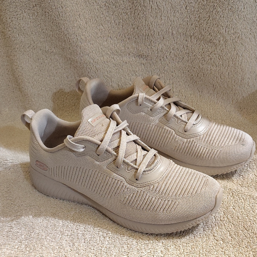 Skechers Light Tan Athletic Sneakers Memory Foam 7.5 Wide Fit